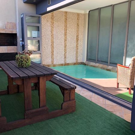 Marine 5 Boutique Hotel Gansbaai Exterior photo