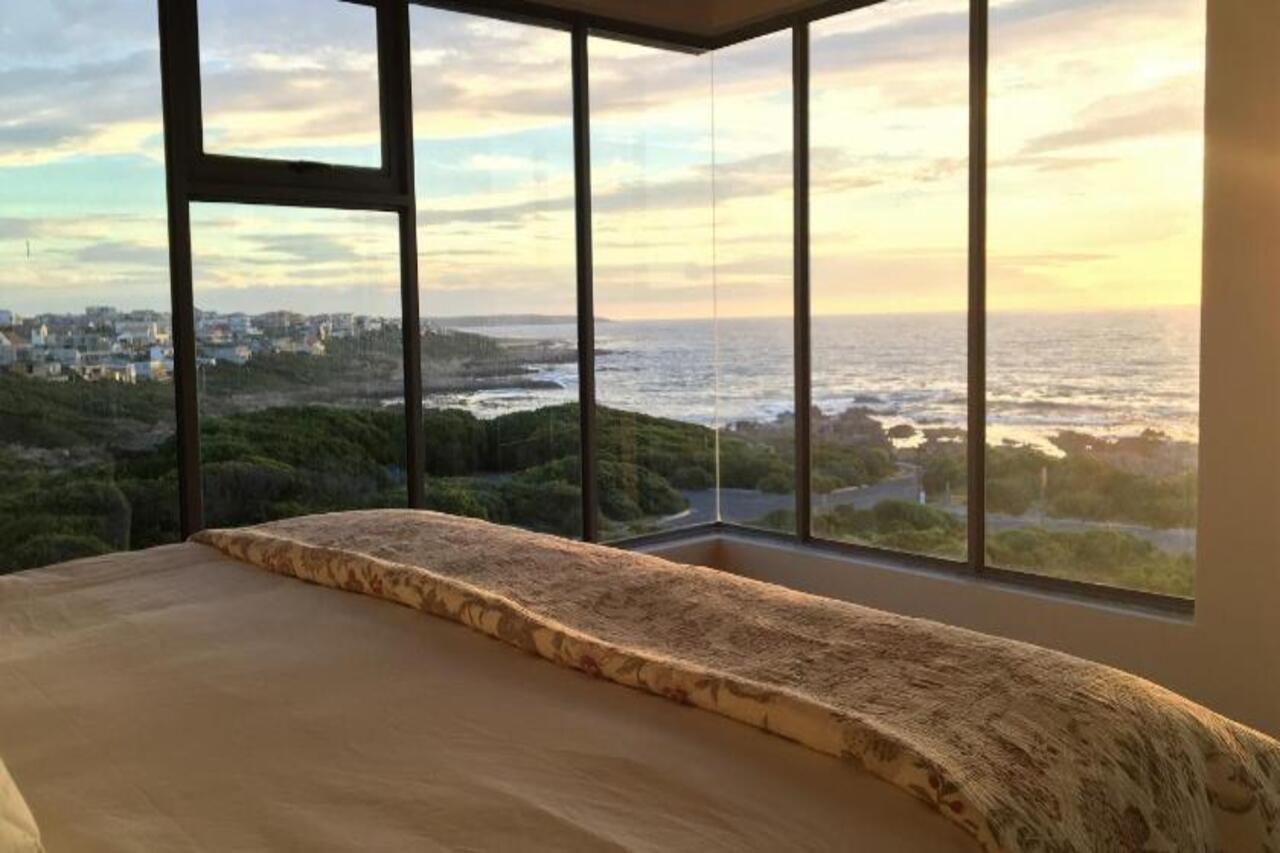 Marine 5 Boutique Hotel Gansbaai Exterior photo